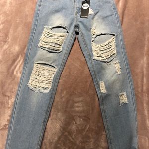 Boo Hoo 7/8th ripped Jeans